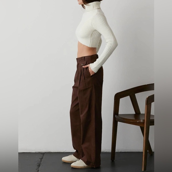 Crescent Colored Denim Pants in Chocolate - Picture 4 of 7